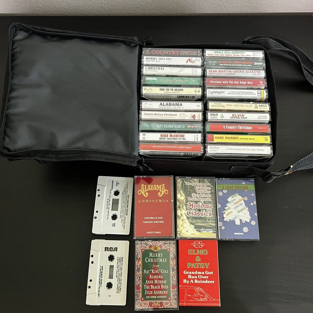 Vintage Christmas Cassette Lot Of 27 In Carrying Case Country Classics‎ Voyager